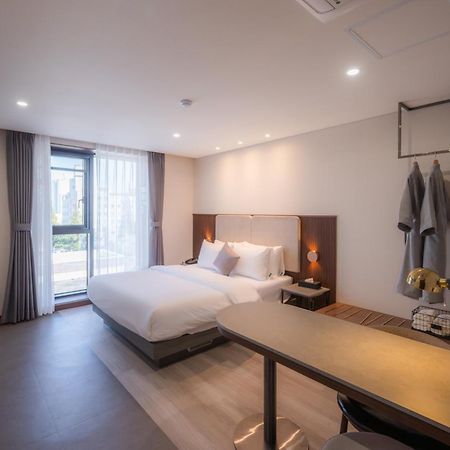 Hound Hotel Gijang Osiria Пусан Екстериор снимка